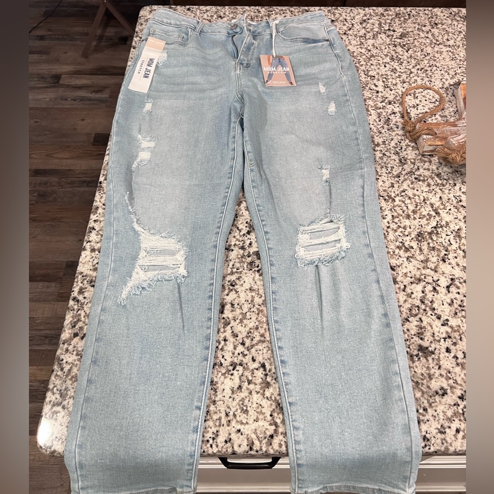 Wax Jeans Mom Jeans